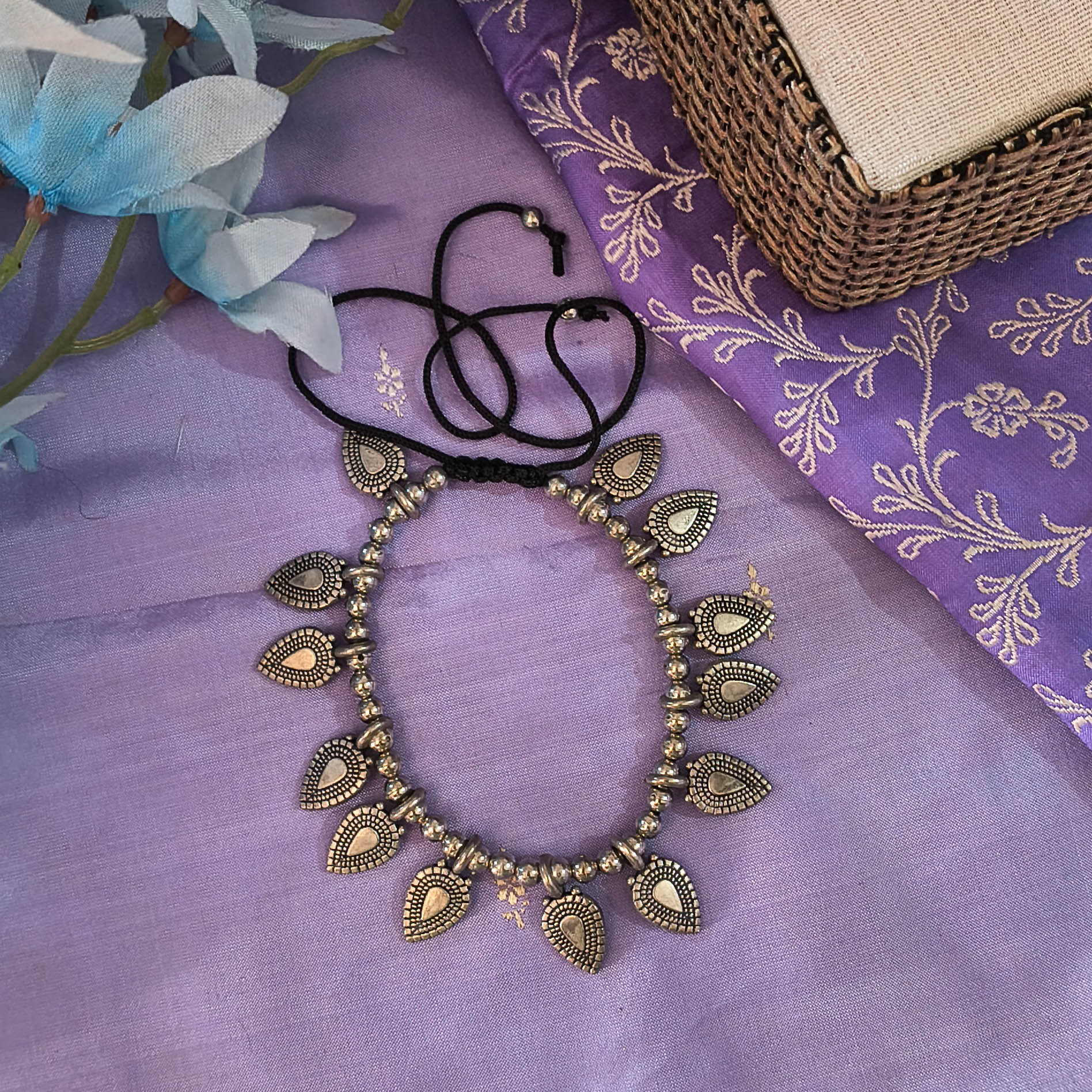 Kashish German Silver Leaf Shape Adjustable Anklet for Girls