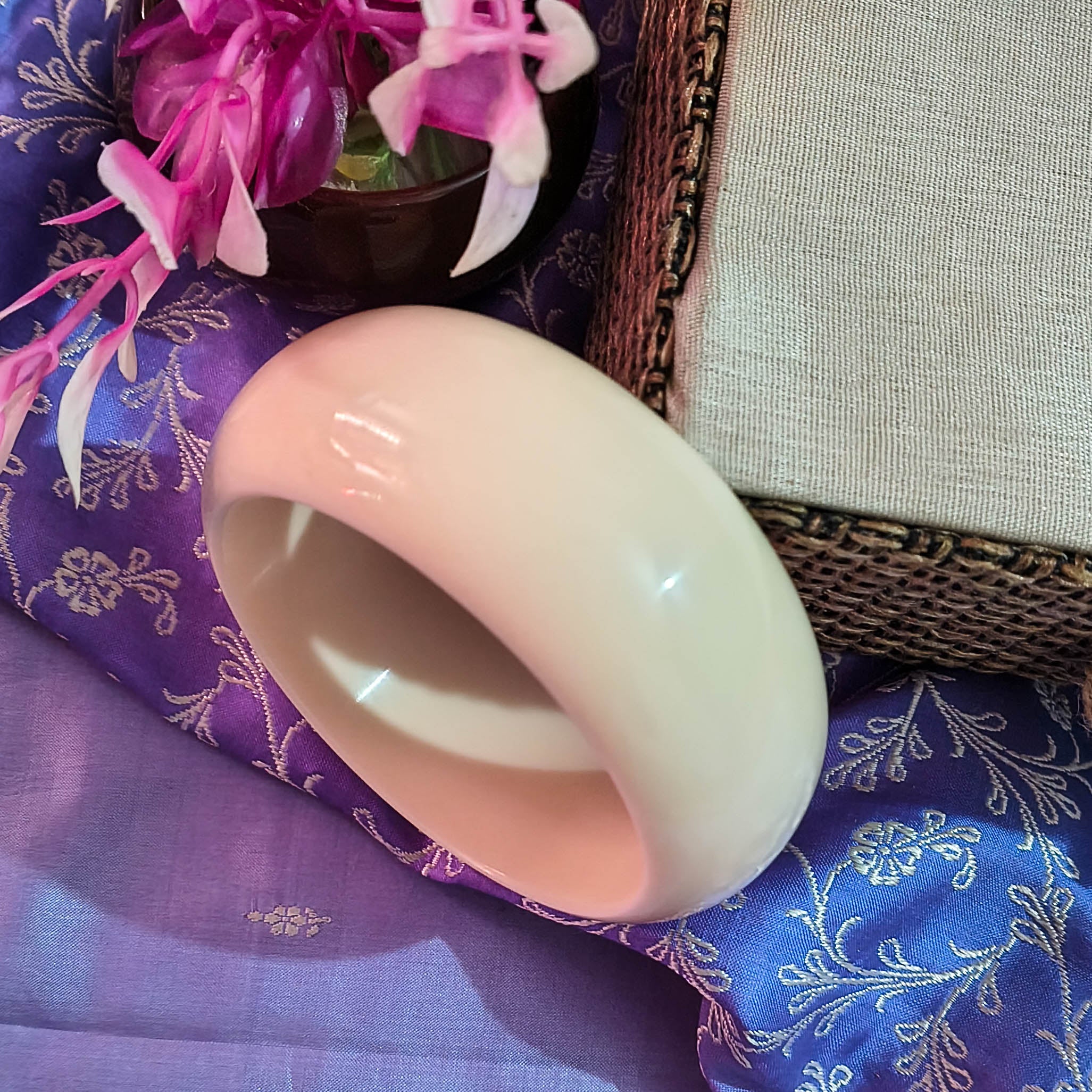Zeen Glossy White Resin Kada For Women & Girls | Lightweight Resin Bangle | Premium Off-White Chunky Bangle for Women