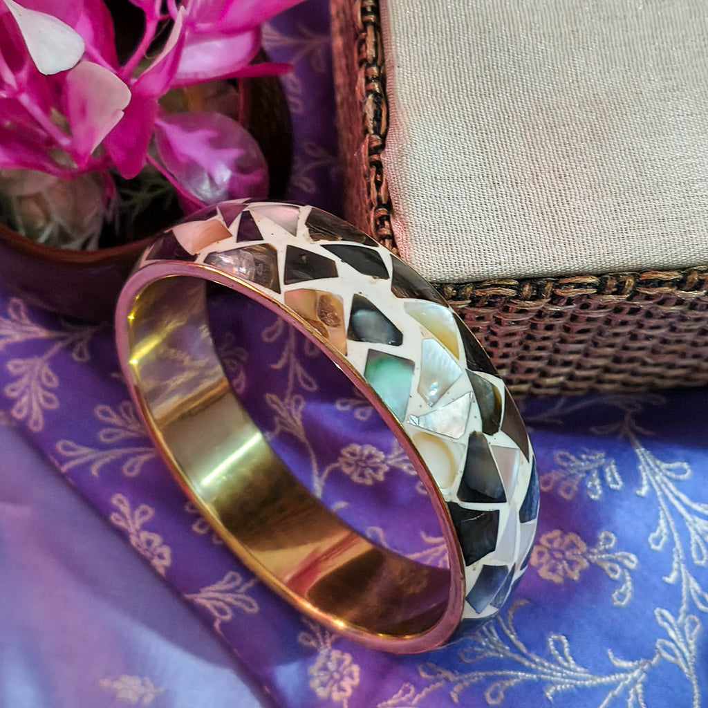 Aisha Mother of Pearl Kada - Handcrafted Black &amp; Grey Shell Bangle with Gold-Tone Metal