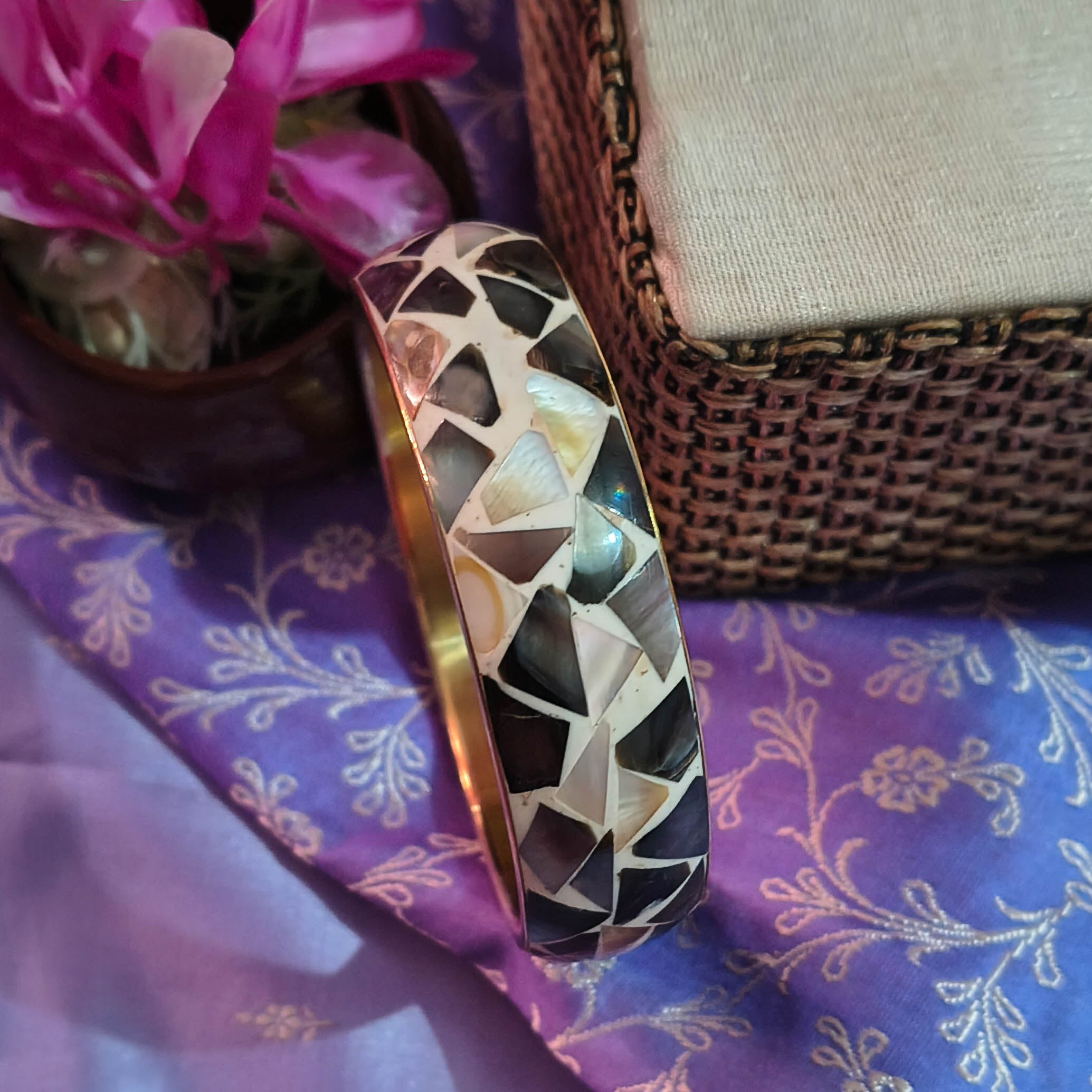Aisha Mother of Pearl Kada - Handcrafted Black &amp; Grey Shell Bangle with Gold-Tone Metal