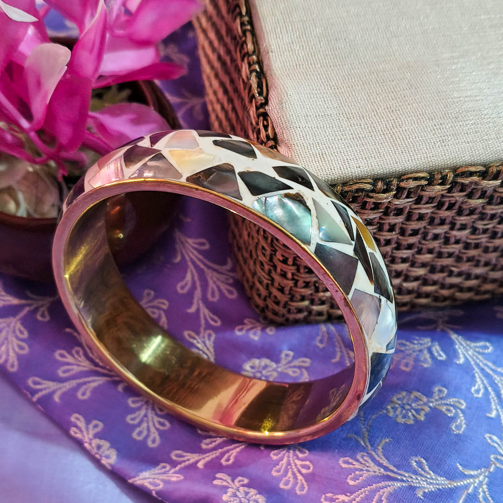 Aisha Mother of Pearl Kada - Handcrafted Black &amp; Grey Shell Bangle with Gold-Tone Metal
