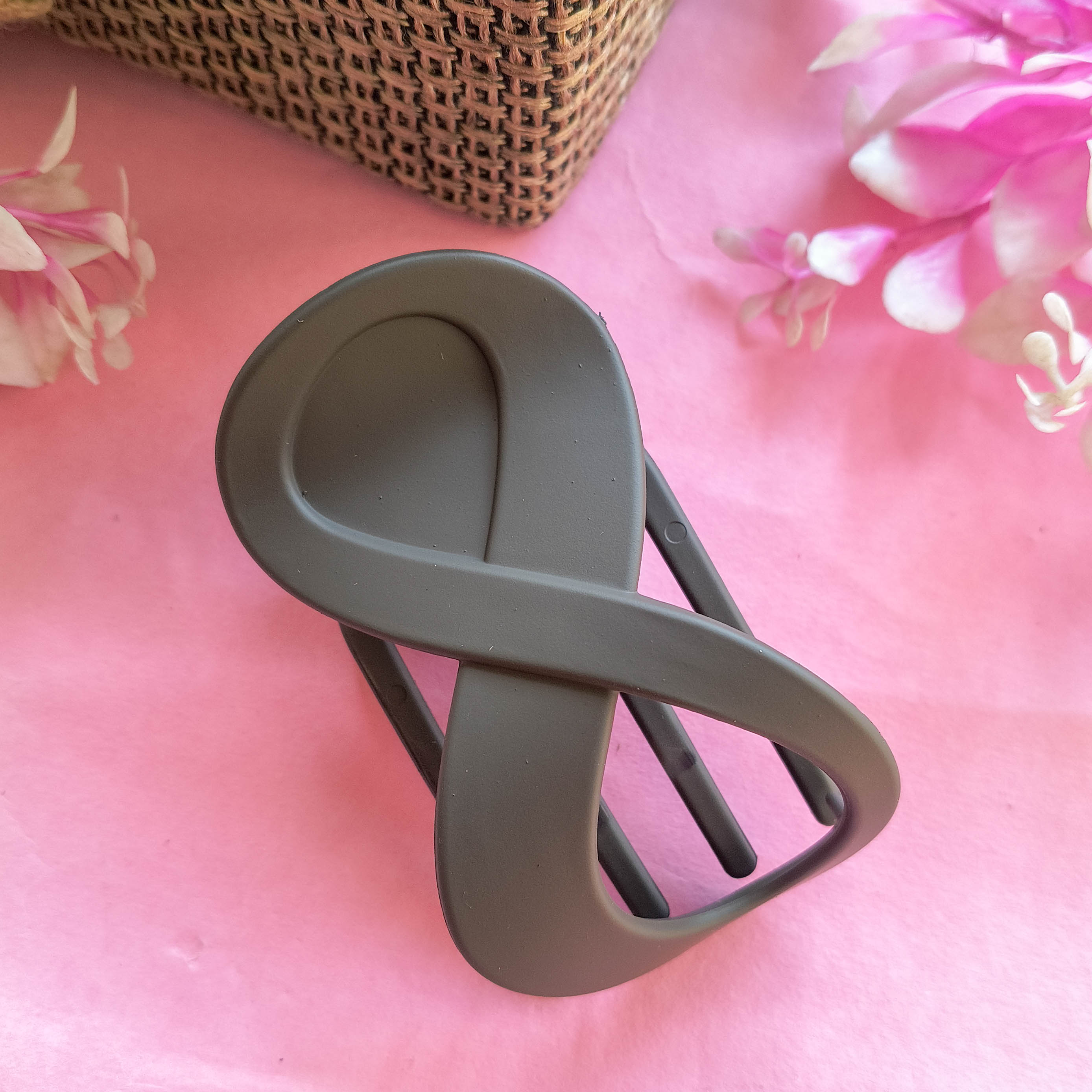 Infinity Shape Criss Cross Hair Claw Clips for Girls