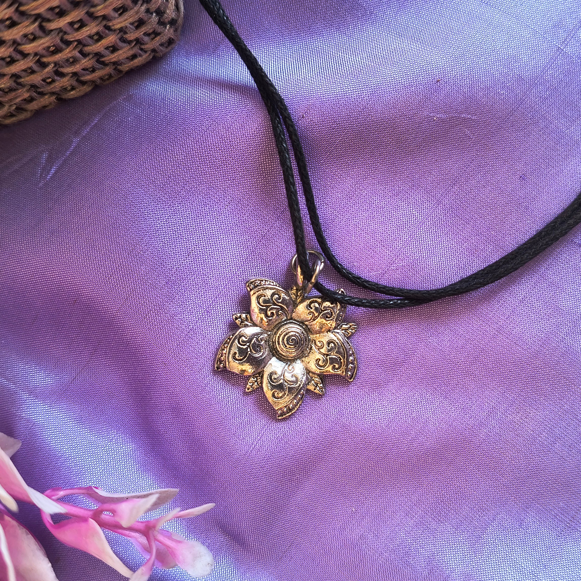 Megha Adjustable Floral Charm Anklet