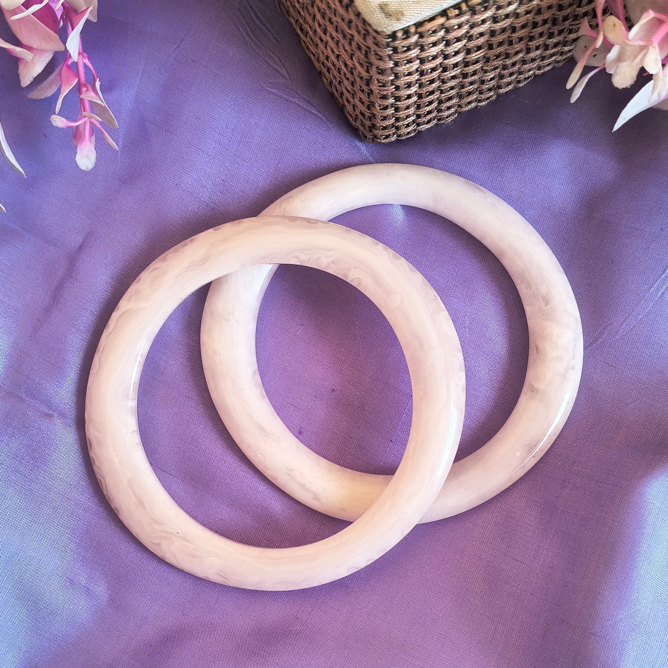Meher Resin Bangle Set – Handcrafted Marbleized White Bangles for Modern Style | Chunky Set of Two Bangles